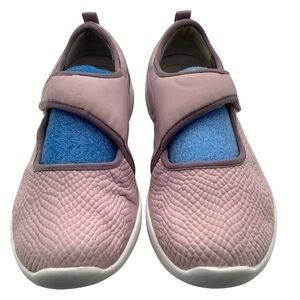 Vionic Mary Jean Pink Flats with Blue Accent‎ size 9.5